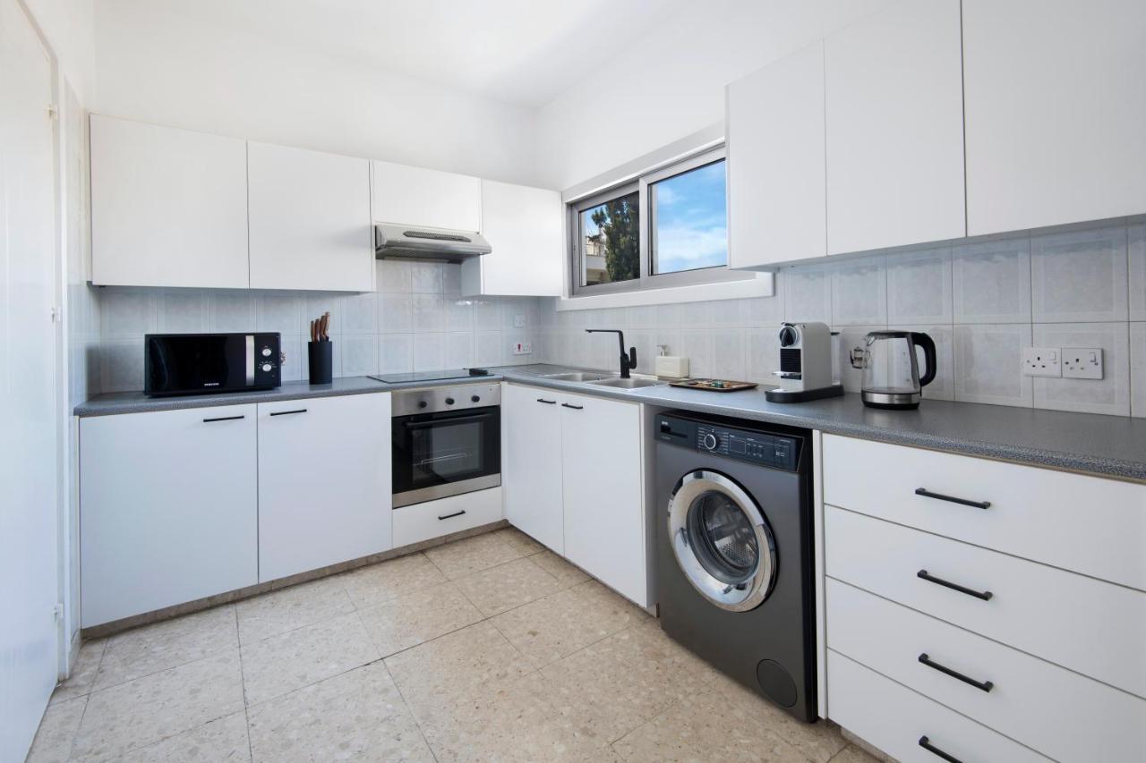 Urban Condo 12 - 2 Bdr Nikosia Exterior foto